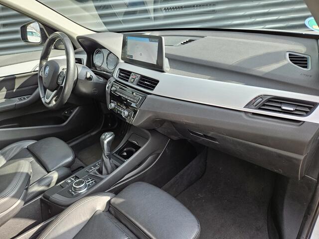 BMW X1 xDrive25e Sportline Plug in Hybrid PHEV | Panodak | Apple Carplay | 19"L.M | Lederen Sportstoelen | DAB | Harman Kardon | Head Up | Stuurverwarming |