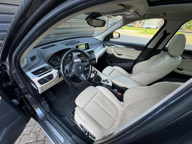 BMW X1 xDrive20i Executive Automaat panodak zeer netjes Memory stoelen VOL VOL