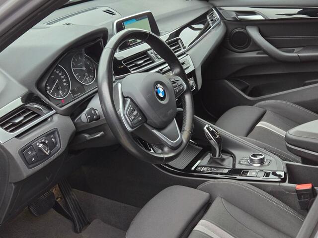 BMW X1 SDRIVE18I SPORTLINE I SPORTSTOELEN I CAMERA I 18 INCH I