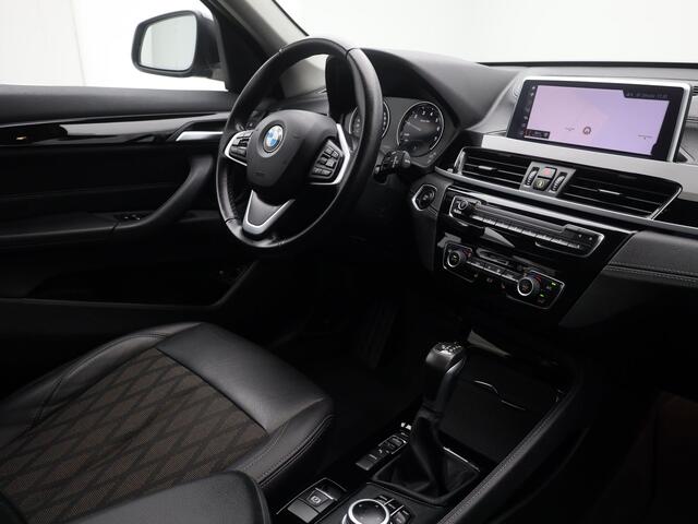 BMW X1 xDrive25e | CAMERA | STOELVERWARMING | NAVIGATIE