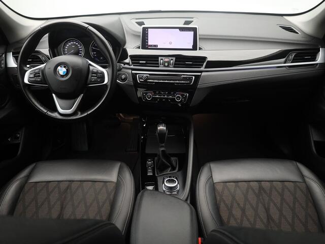BMW X1 xDrive25e | CAMERA | STOELVERWARMING | NAVIGATIE