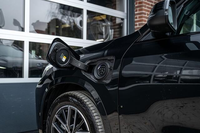 BMW X1 30e xDrive M Sport | Shadow | Driving Ass. Prof. | HIFI | ACC | Camera | 18 Inch |