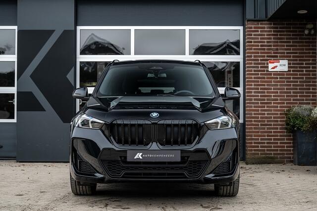 BMW X1 30e xDrive M Sport | Shadow | Driving Ass. Prof. | HIFI | ACC | Camera | 18 Inch |