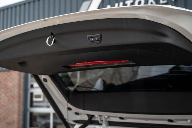 BMW X1 xDrive25e M Sport | Shadow | Driving Ass. Plus | Camera | Adapt. Led | Stoelverwarming | 18 Inch |