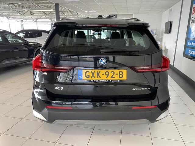 BMW X1 xDrive25e Apple Carplay / Android /Elec achterklep / Camera / Navigatie