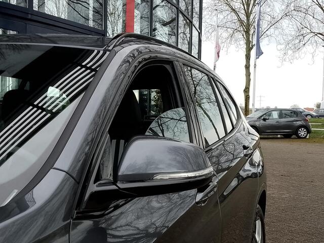 BMW X1 xDrive25e M-Pakket | Navi | ECC | PDC | 18inch | Sportstoelen