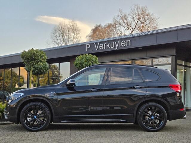 BMW X1 XDRIVE25E SPORTLINE I SPORTSTOELEN LEDER I PANORAMA I NAVIGATIE