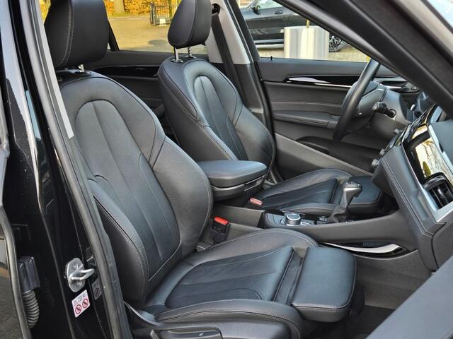BMW X1 XDRIVE25E SPORTLINE I SPORTSTOELEN LEDER I PANORAMA I NAVIGATIE