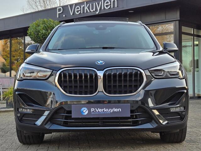 BMW X1 XDRIVE25E SPORTLINE I SPORTSTOELEN LEDER I PANORAMA I NAVIGATIE