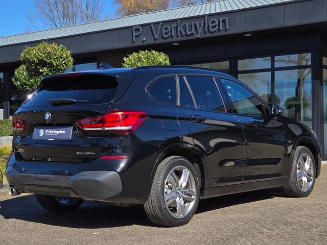 BMW X1 XDRIVE25E M SPORT I 18 INCH I SPORTSTOELEN LEDER I CAMERA I