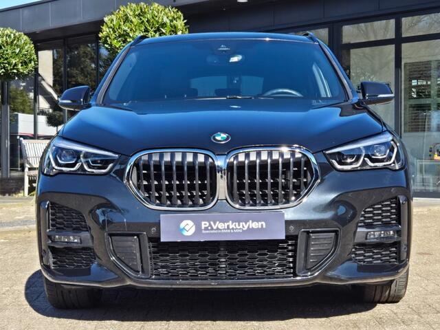 BMW X1 XDRIVE25E M SPORT I 18 INCH I SPORTSTOELEN LEDER I CAMERA I