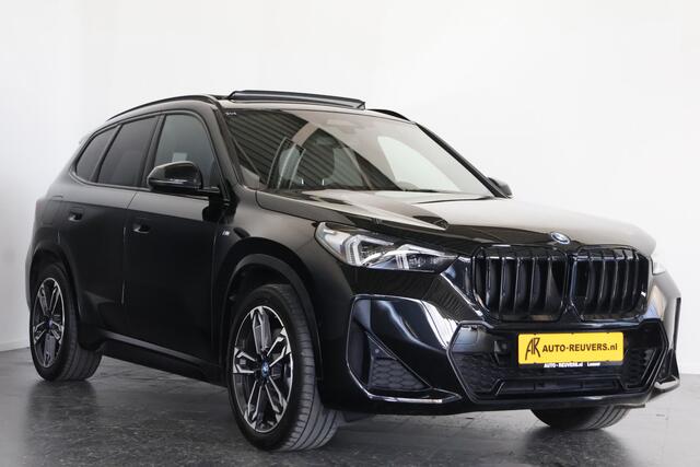 BMW X1 xDrive30e M-Sport / Opendak / Harmankardon / HUD / Pilot assist