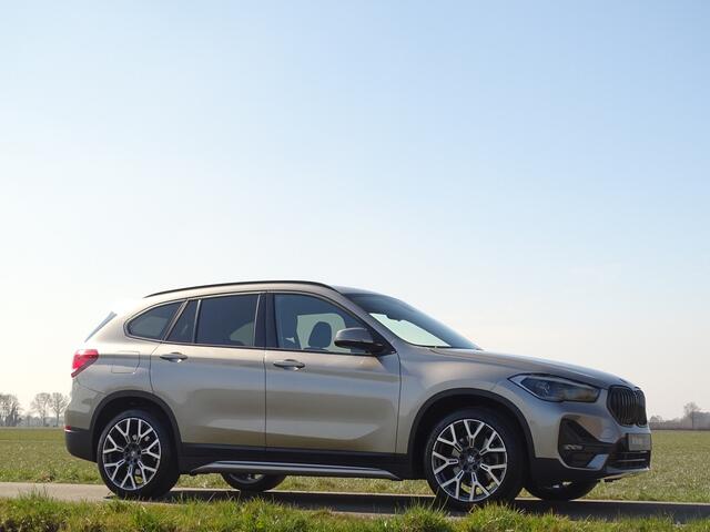 BMW X1 xDrive25e Sportline | HUD |10''Nav Pro | Kashmir | Memoryst. | All-black | 19 inch M-sport