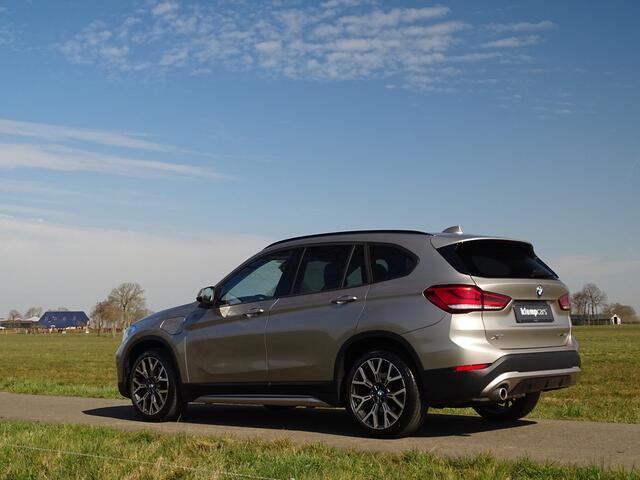 BMW X1 xDrive25e Sportline | HUD |10''Nav Pro | Kashmir | Memoryst. | All-black | 19 inch M-sport