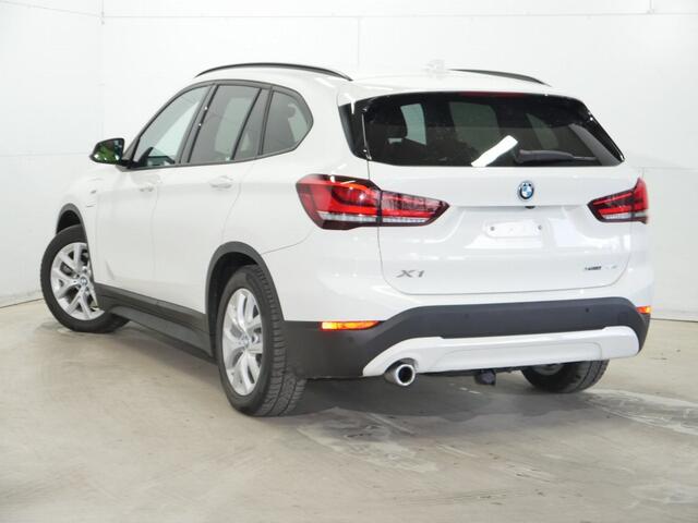 BMW X1 xDrive25e | Camera | Stoelverwarming | Privacy Glass | Trekhaak | Led