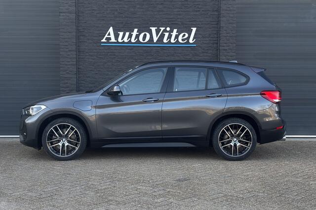 BMW X1 xDrive25e Advantage | Leder | 19" LM Velgen | Navi | Apple Carplay | PDC V&A | LED