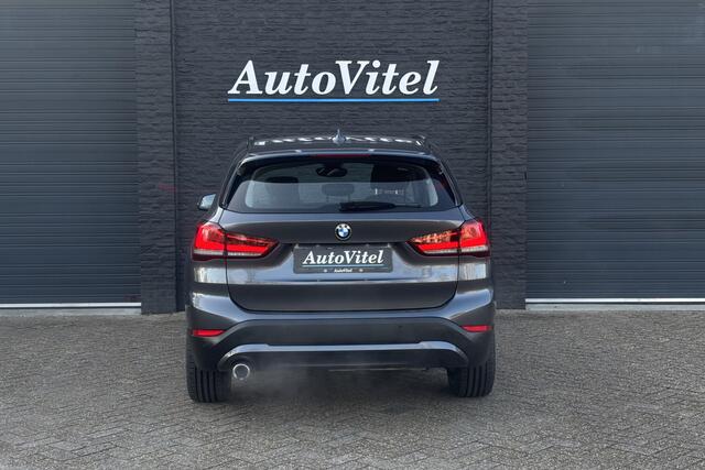 BMW X1 xDrive25e Advantage | Leder | 19" LM Velgen | Navi | Apple Carplay | PDC V&A | LED