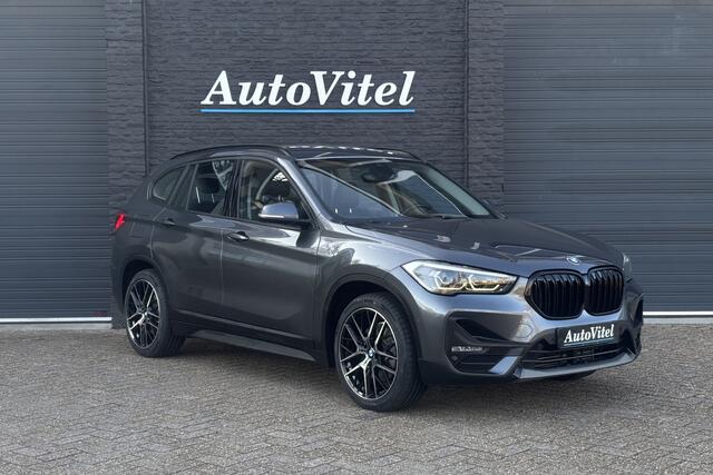 BMW X1 xDrive25e Advantage | Leder | 19" LM Velgen | Navi | Apple Carplay | PDC V&A | LED