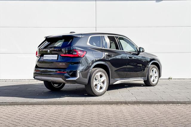 BMW X1 sDrive18i X Line | Premium Pack | Trekhaak | Panoramadak |