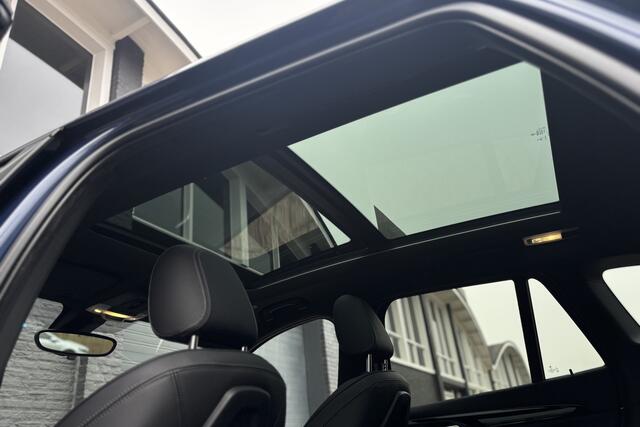 BMW X1 xDrive25e Sport Line | Panodak | Head-up | Camera | PDC V&A | Sportstoelen | Sportstuur