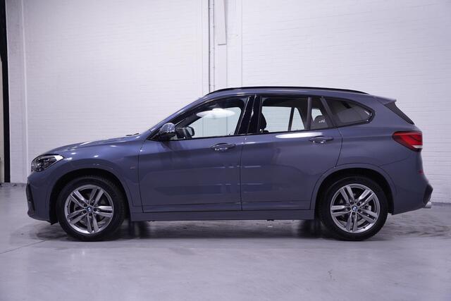 BMW X1 sDrive18i Executive M Sport HUD Led koplampen NAP Shadowline Rijklaar!