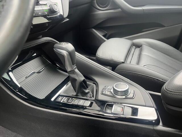 BMW X1 XDRIVE25E LEDER- PANO - AFN. TREKH. - ORG. NL.