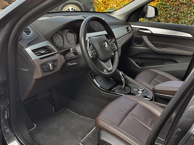 BMW X1 sDrive20i X-Line | Trekhk | Leer | Schuifdak | Nav | Stoelverw. | 2eEig.