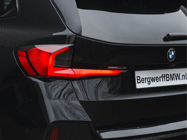 BMW X1 sDrive18i M-Sport - Trekhaak - Memoryzetel - 19 inch - Shadow Line