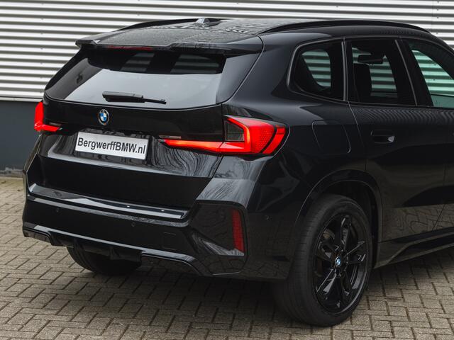 BMW X1 sDrive18i M-Sport - Trekhaak - Memoryzetel - 19 inch - Shadow Line