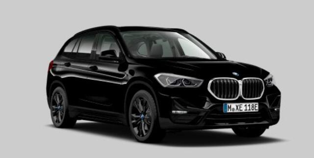 BMW X1 xDrive25e High Executive Sport Line - Panoramadak - Comfort Access - Park Assistant - Elektrisch verwarmde/verstelbare stoelen - Achteruitrijcamera - PDC - Elektrische Achterklep - Automatisch dimmende binnenspiegel -