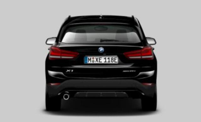 BMW X1 xDrive25e High Executive Sport Line - Panoramadak - Comfort Access - Park Assistant - Elektrisch verwarmde/verstelbare stoelen - Achteruitrijcamera - PDC - Elektrische Achterklep - Automatisch dimmende binnenspiegel -