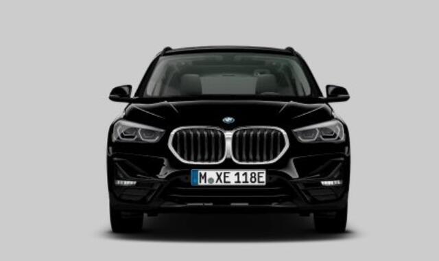 BMW X1 xDrive25e High Executive Sport Line - Panoramadak - Comfort Access - Park Assistant - Elektrisch verwarmde/verstelbare stoelen - Achteruitrijcamera - PDC - Elektrische Achterklep - Automatisch dimmende binnenspiegel -