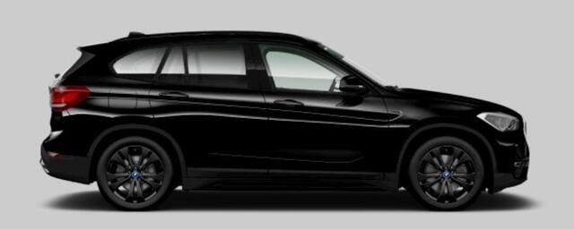 BMW X1 xDrive25e High Executive Sport Line - Panoramadak - Comfort Access - Park Assistant - Elektrisch verwarmde/verstelbare stoelen - Achteruitrijcamera - PDC - Elektrische Achterklep - Automatisch dimmende binnenspiegel -