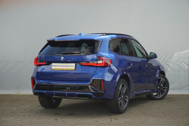 BMW X1 sDrive18i M Sport / Innovation / Travel Pack / Trekhaak/ Driving Assistant Professional / Elektrische Stoelen