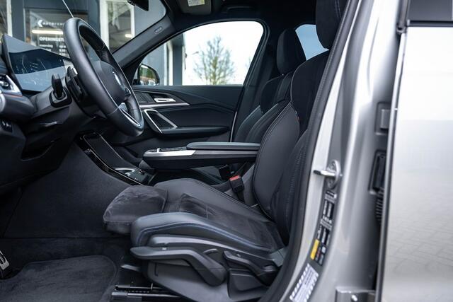 BMW X1 25e xDrive M Sport xDrive25e M Sport | Shadow | Driving Ass. Plus | Camera | Adapt. Led | Stoelverwarming | 18 Inch |