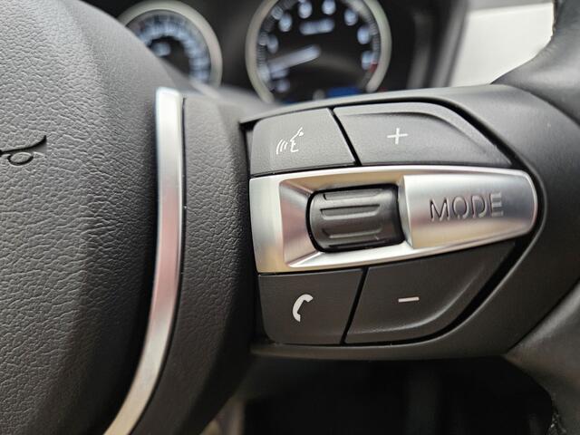 BMW X1 xDrive25e Plug In Hybrid 220pk PHEV | Adaptive Cruise | Camera | M Sportstuur | Lederen Bekleding | Apple Carplay | Navi Pro | 18"L.M | Sfeerverlichting |