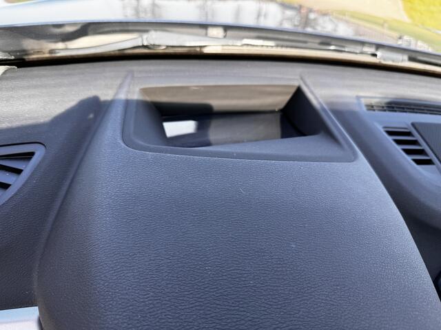 BMW X1 xDrive20i High Exe | Schuifdak | HUD | Elek.St. | Stuur+Stoel verwarming | Lane-ass | St.verw | X-line!