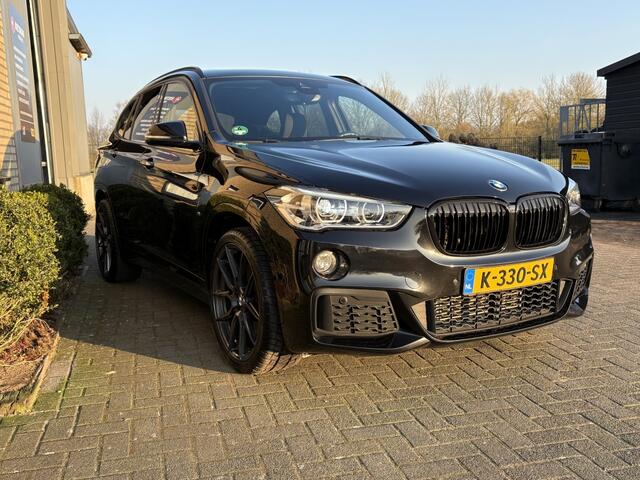 BMW X1 sDrive20i High Exec. PANO-M PAKET- ALCANTARA STOELEN