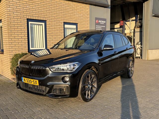 BMW X1 sDrive20i High Exec. PANO-M PAKET- ALCANTARA STOELEN