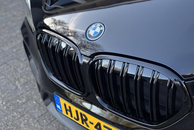 BMW X1 xDrive25e Advantage | Leder | 19" LM Velgen | NAVI | LED | Sportstuur | PDC V&A