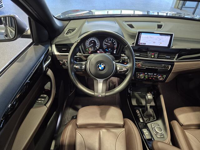 BMW X1 xDrive25e High Executive X-Line | Panorama | Camera | Bruin leder |