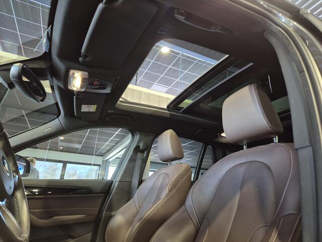 BMW X1 xDrive25e High Executive X-Line | Panorama | Camera | Bruin leder |