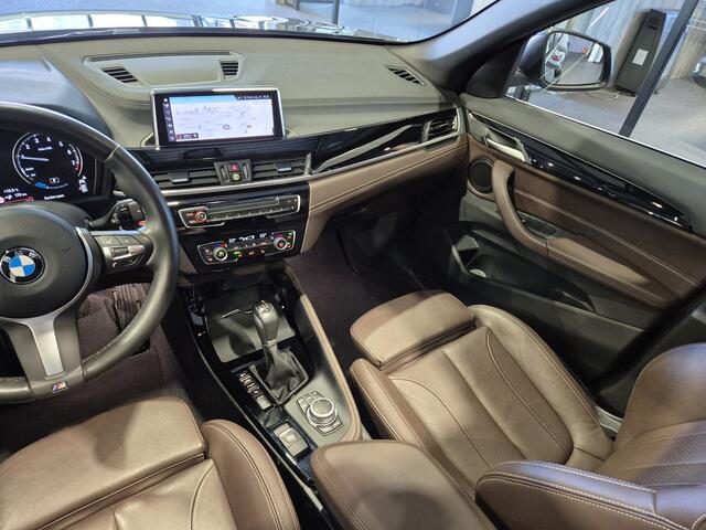 BMW X1 xDrive25e High Executive X-Line | Panorama | Camera | Bruin leder |