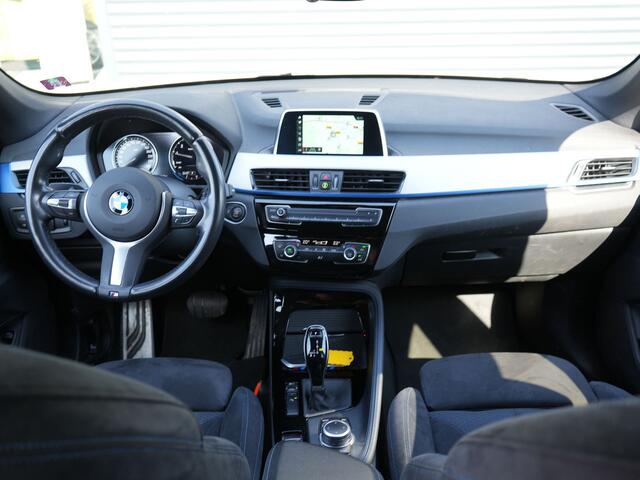 BMW X1 sDrive18i M Sport Dealer O.H | Alcantara Sportstoelen | LED Koplampen | 18"L.M | Navi Full Map | Sportstuur |