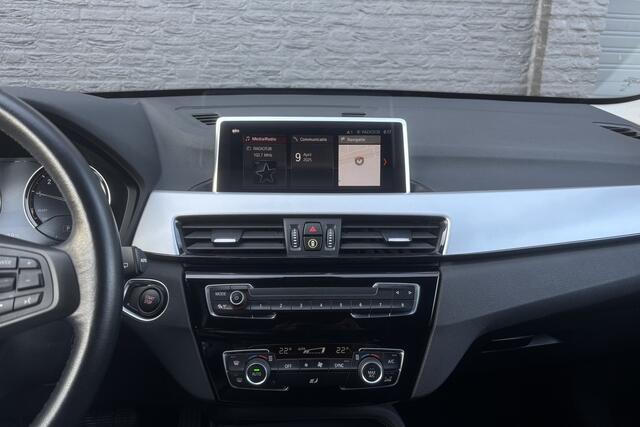 BMW X1 xDrive25e Advantage | NAVI | Leder | 19" LM Velgen | PDC V&A | Privacy Glas | Apple Carplay