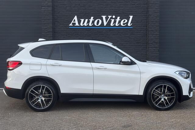 BMW X1 xDrive25e Advantage | NAVI | Leder | 19" LM Velgen | PDC V&A | Privacy Glas | Apple Carplay