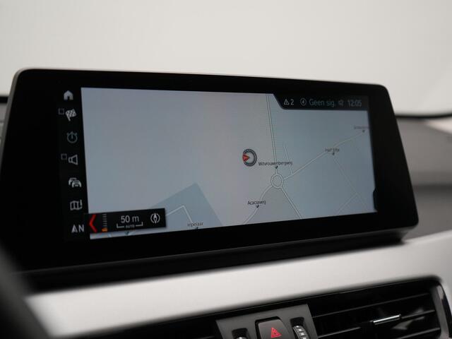 BMW X1 xDrive25e Sportline Plug In Hybrid PHEV | Adaptive Cruise | Lederen Sportstoelen Memory | Head Up | Camera | Sfeerverlichting | Stuurverwarming |