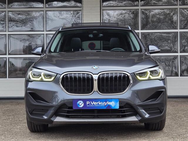 BMW X1 XDRIVE25E I PANORAMA I SPORTSTOELEN I KEYLESS I NAVIGATIE I