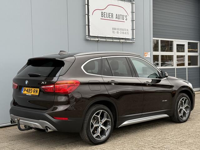 BMW X1 xDrive20i Centennial High Executive Automaat Navigatie.