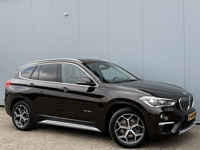BMW X1 xDrive20i Centennial High Executive Automaat Navigatie.